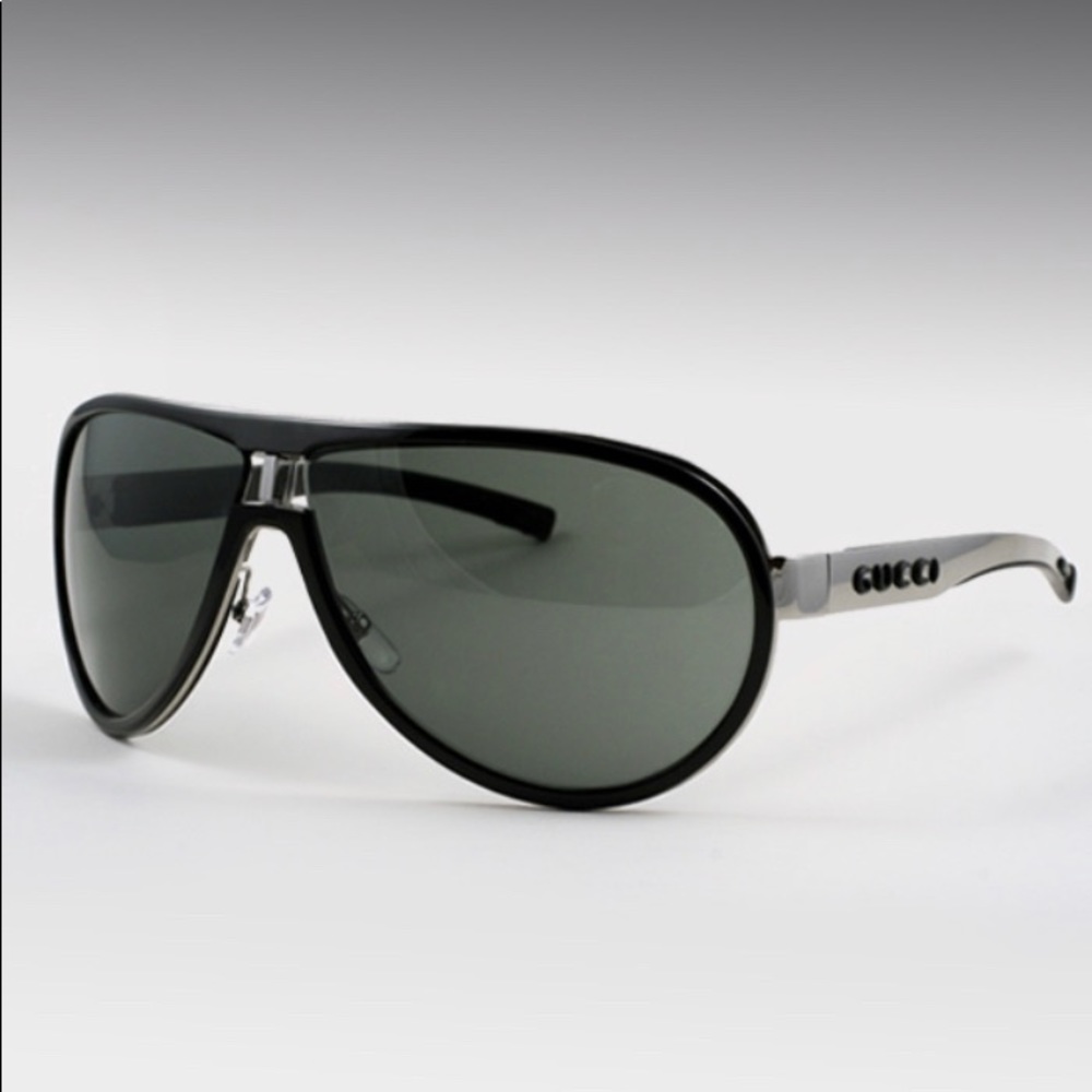🕶 BLACK GUCCI SUNGLASSES 🕶